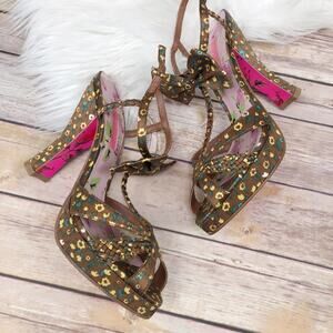🆕 Betsey Johnson‎ Y2K Floral Print High Heeled Platform Ankle Strap Sandal Sz 8